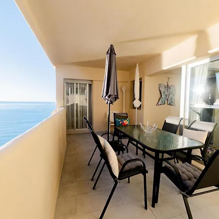 Beachfront With Balcony ماربيا