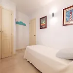 Beachfront With Balcony Μαρμπέλλα