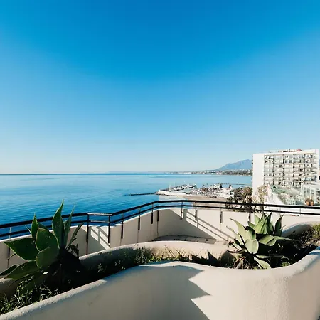 Feriehus Beachfront With Balcony