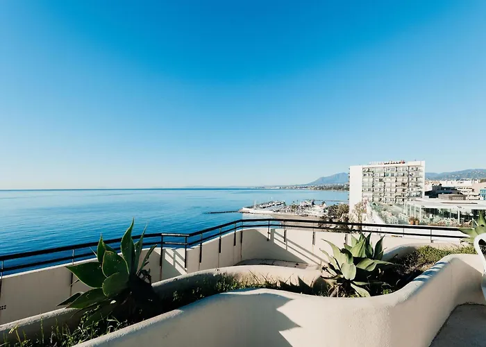 Feriehus Beachfront With Balcony