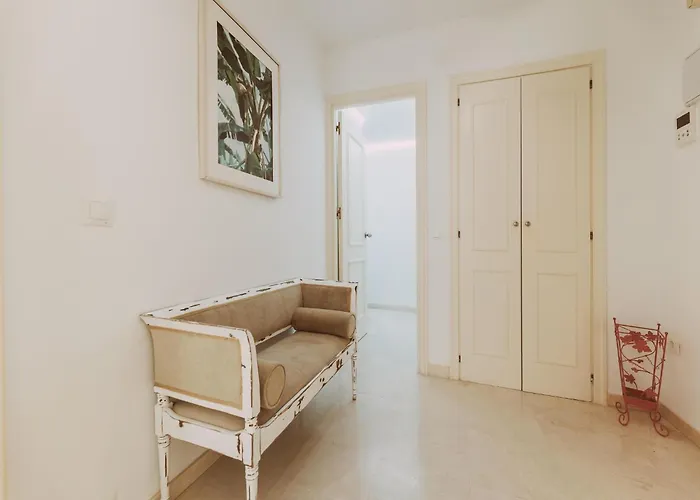 Beachfront With Balcony Feriehus Marbella