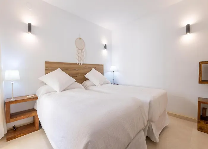 Beachfront With Balcony * מארבלה